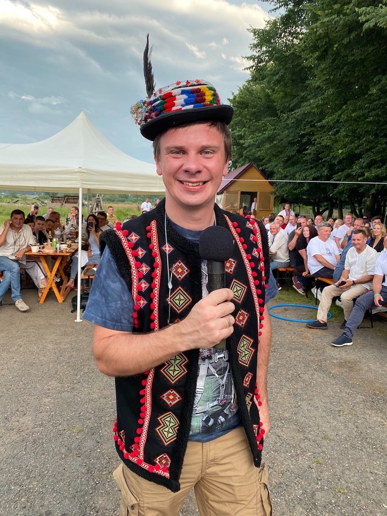 Появились первые кадры нового шоу Дмитрия Комарова ко Дню Независимости: "это символично"